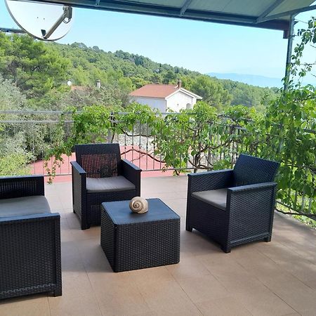 Apartments With A Parking Space Mudri Dolac, Hvar - 4043 Vrbanj Esterno foto